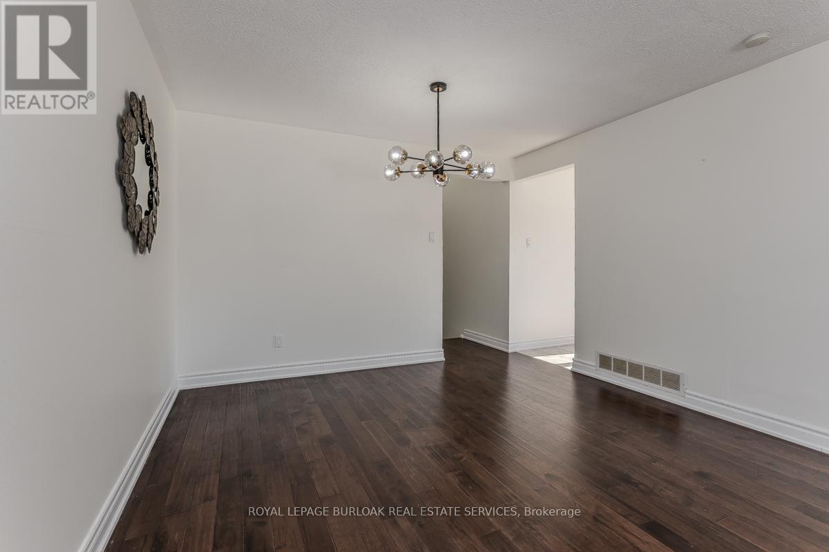 1294 Napier Crescent, Oakville, Ontario  L6H 2A4 - Photo 18 - W12855806