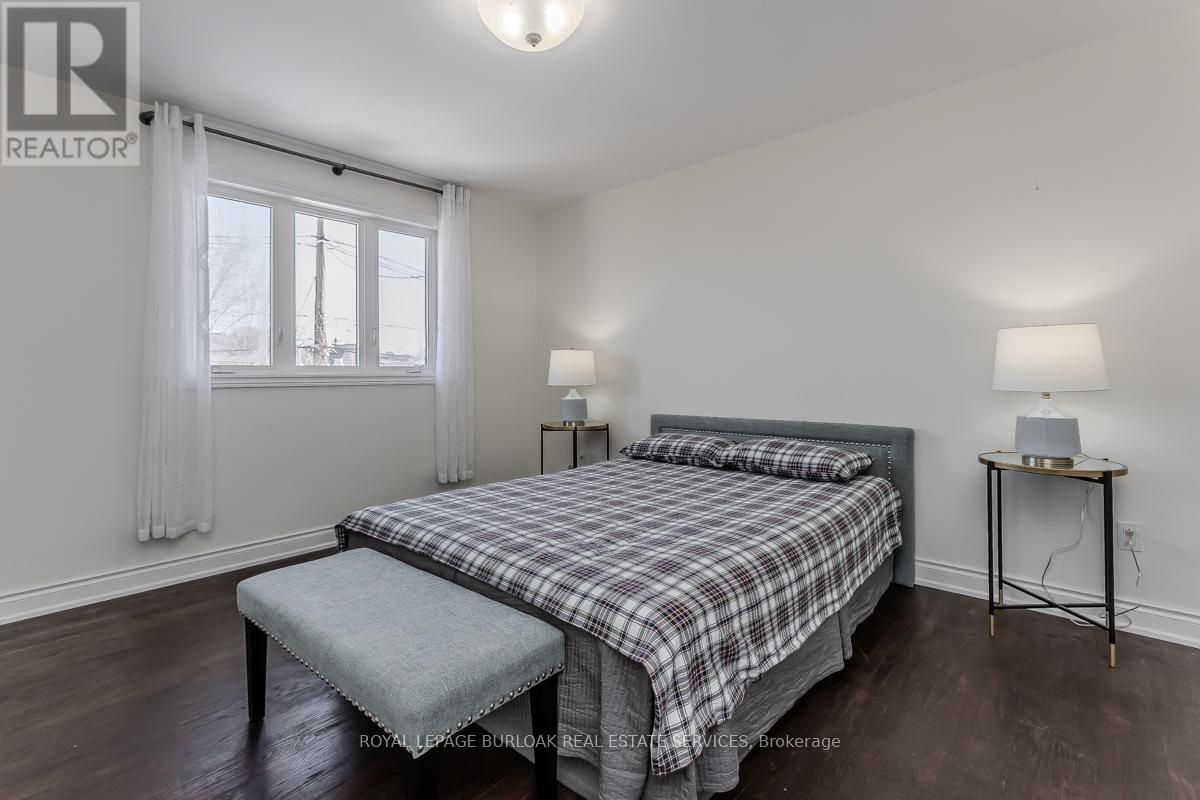 1294 Napier Crescent, Oakville, Ontario  L6H 2A4 - Photo 21 - W12855806