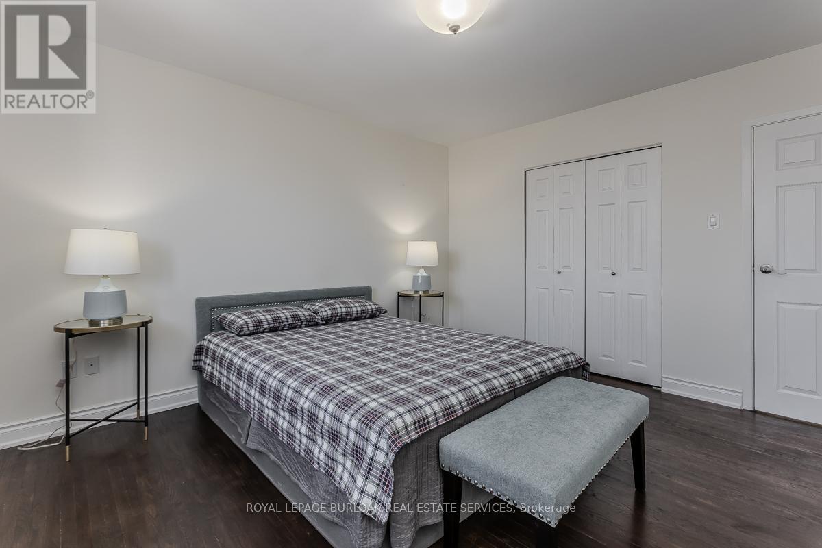 1294 Napier Crescent, Oakville, Ontario  L6H 2A4 - Photo 22 - W12855806