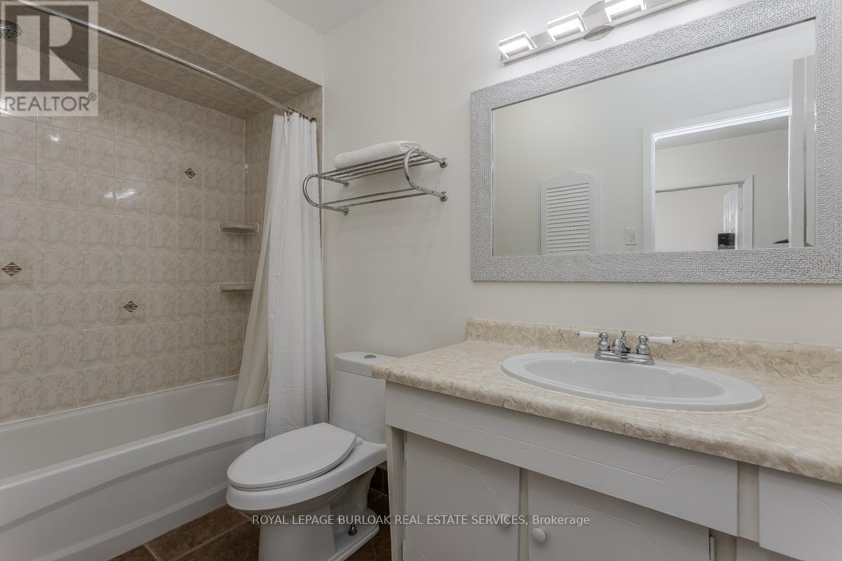 1294 Napier Crescent, Oakville, Ontario  L6H 2A4 - Photo 26 - W12855806