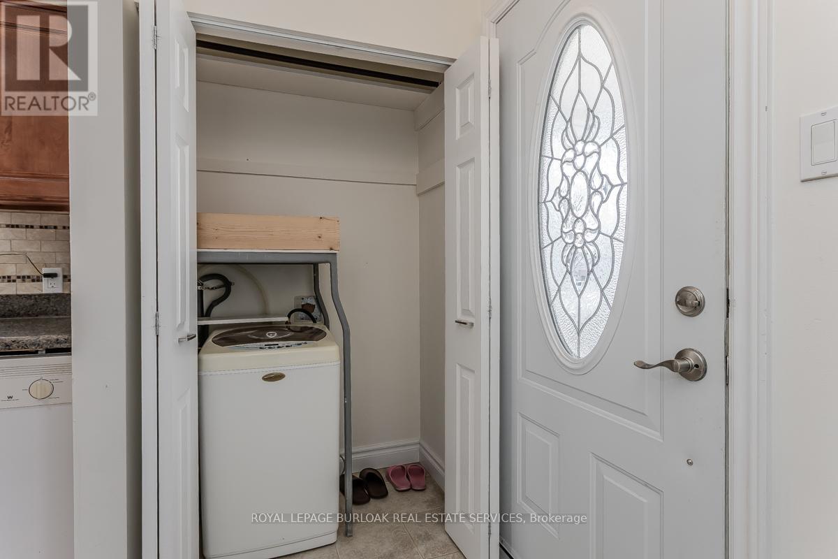 1294 Napier Crescent, Oakville, Ontario  L6H 2A4 - Photo 29 - W12855806