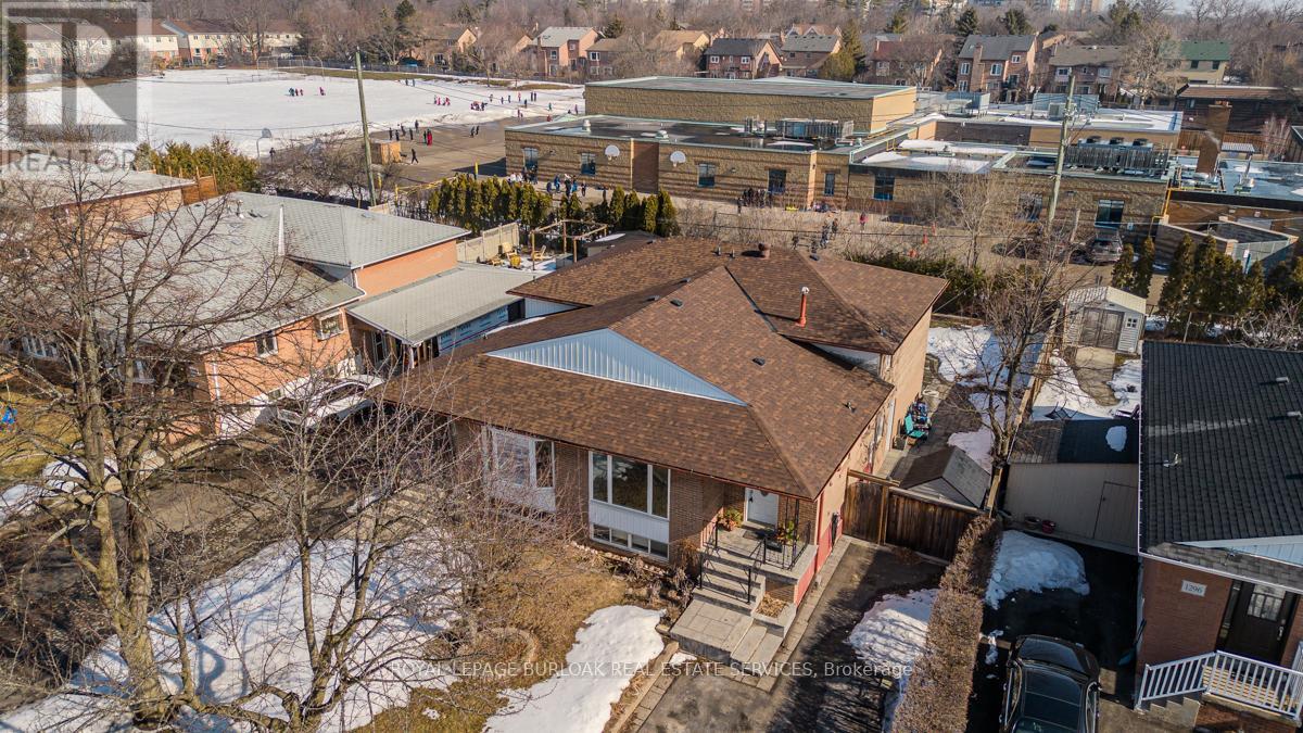 1294 Napier Crescent, Oakville, Ontario  L6H 2A4 - Photo 46 - W12855806