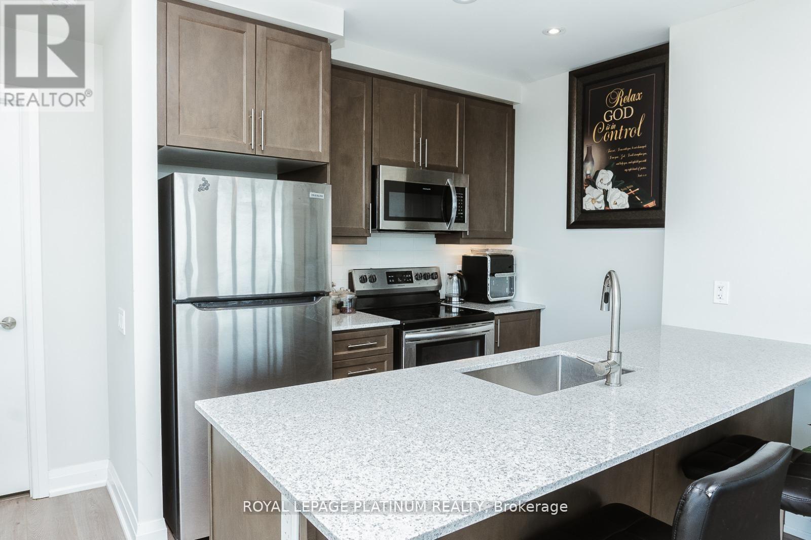 2305 - 15 Lynch Street, Brampton (Queen Street Corridor), Ontario  L6W 0C7 - Photo 8 - W12855812