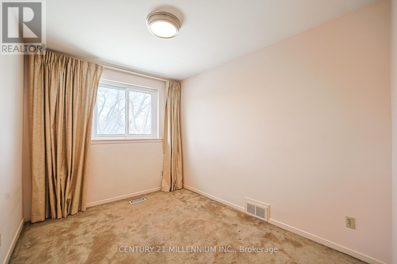 94 Norfield Crescent, Toronto (Elms-Old Rexdale), Ontario  M9W 1Y1 - Photo 11 - W12855828