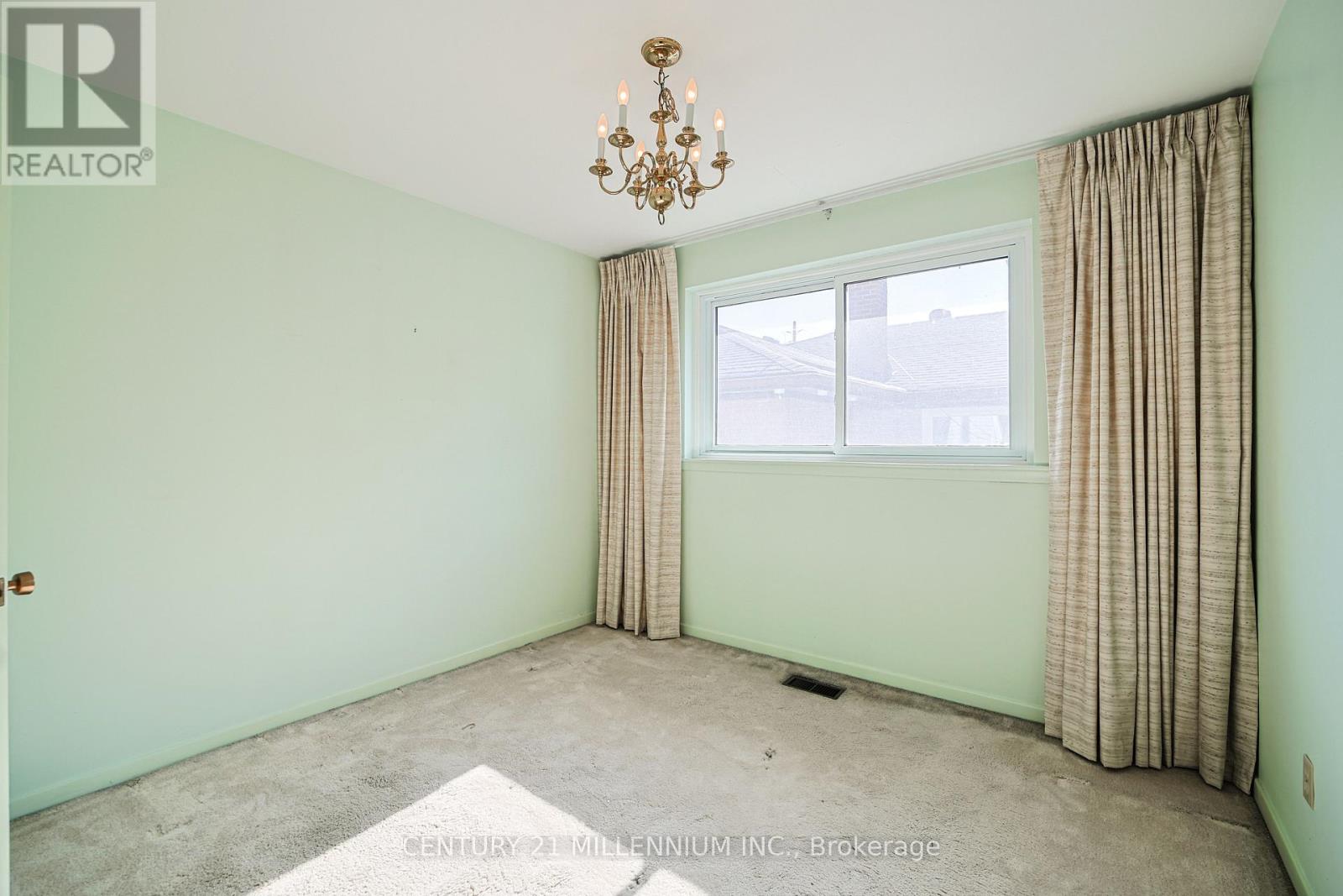 94 Norfield Crescent, Toronto (Elms-Old Rexdale), Ontario  M9W 1Y1 - Photo 14 - W12855828