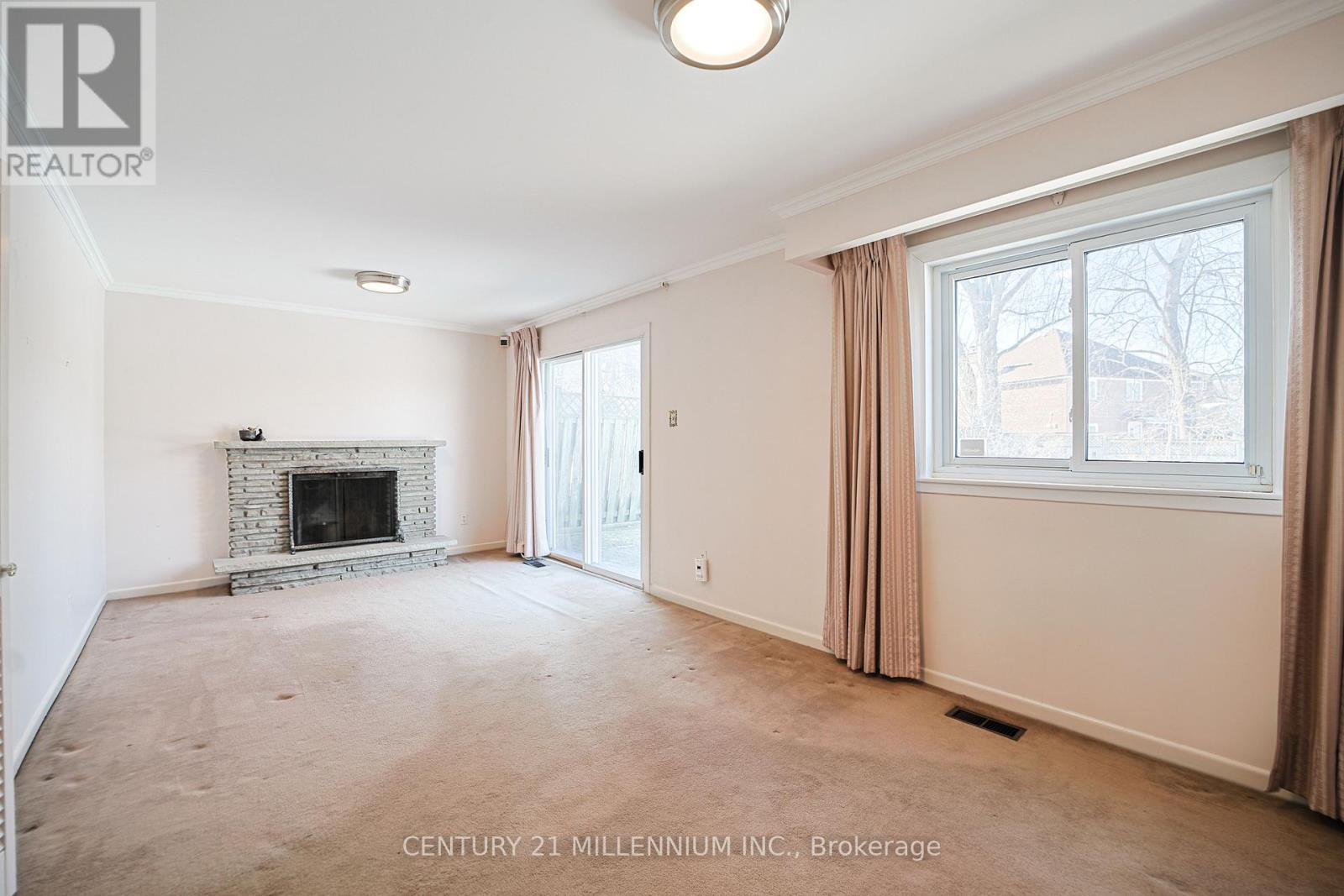 94 Norfield Crescent, Toronto (Elms-Old Rexdale), Ontario  M9W 1Y1 - Photo 18 - W12855828