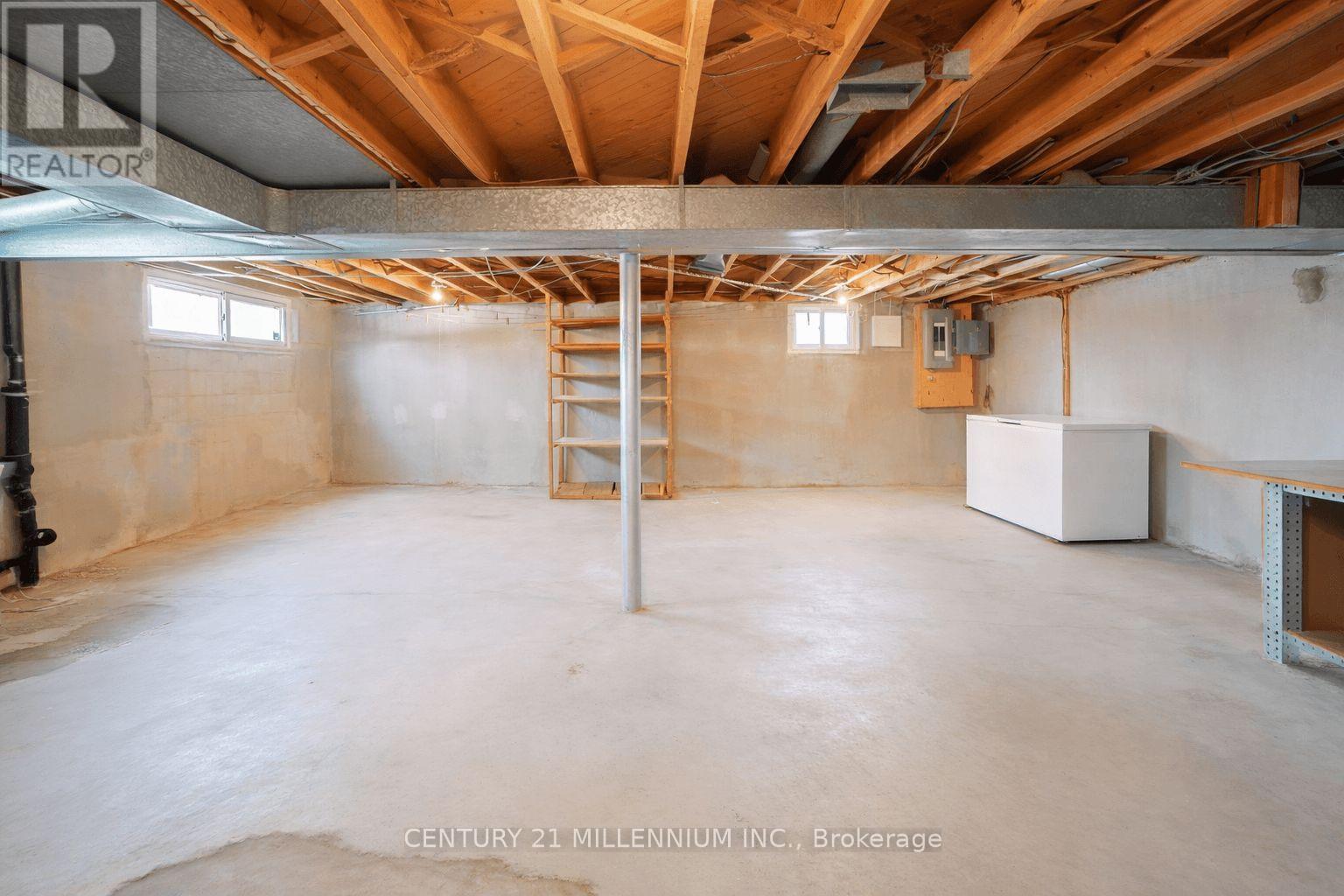 94 Norfield Crescent, Toronto (Elms-Old Rexdale), Ontario  M9W 1Y1 - Photo 23 - W12855828