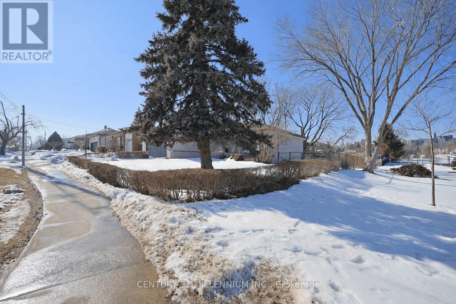 94 Norfield Crescent, Toronto (Elms-Old Rexdale), Ontario  M9W 1Y1 - Photo 31 - W12855828