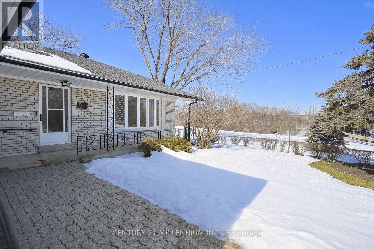 94 Norfield Crescent, Toronto (Elms-Old Rexdale), Ontario  M9W 1Y1 - Photo 37 - W12855828