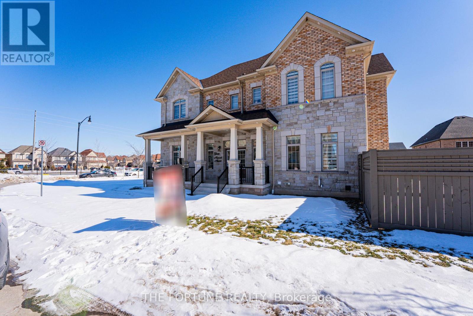 21 Lyle Way N, Brampton (Northwest Brampton), Ontario  L6X 5P8 - Photo 4 - W12855860