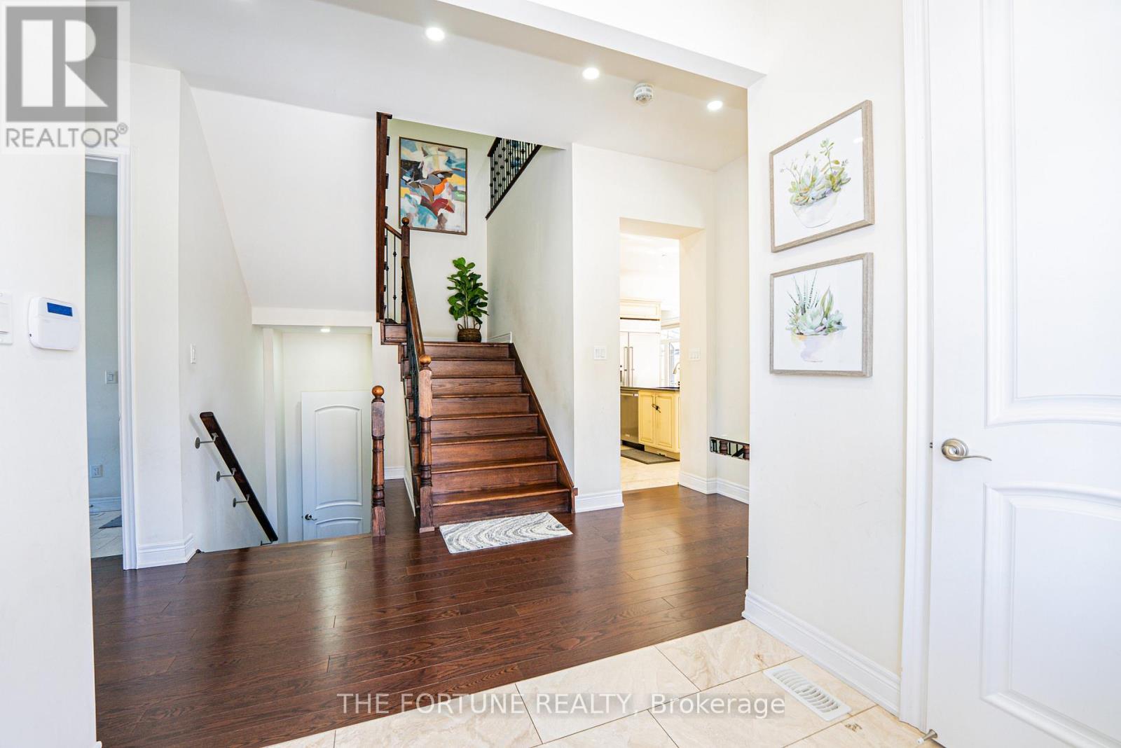 21 Lyle Way N, Brampton (Northwest Brampton), Ontario  L6X 5P8 - Photo 6 - W12855860