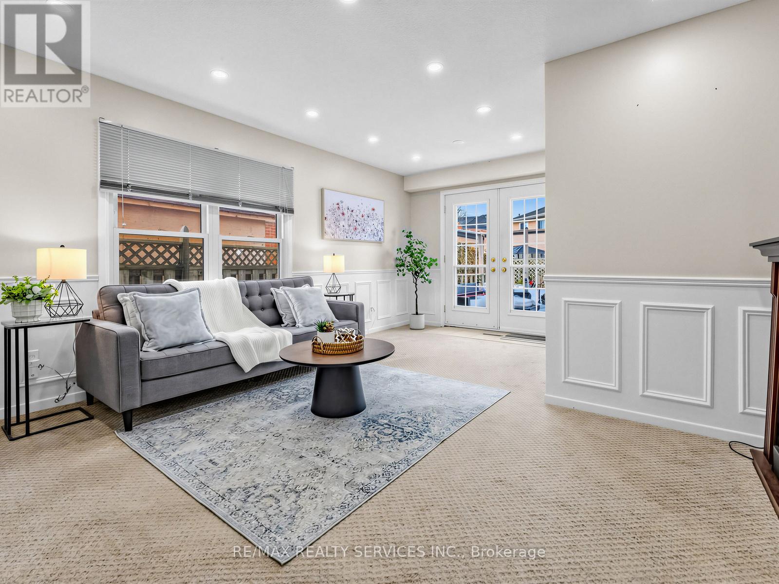 32 Helios Place, Brampton (Heart Lake West), Ontario  L6Z 2B2 - Photo 10 - W12855880