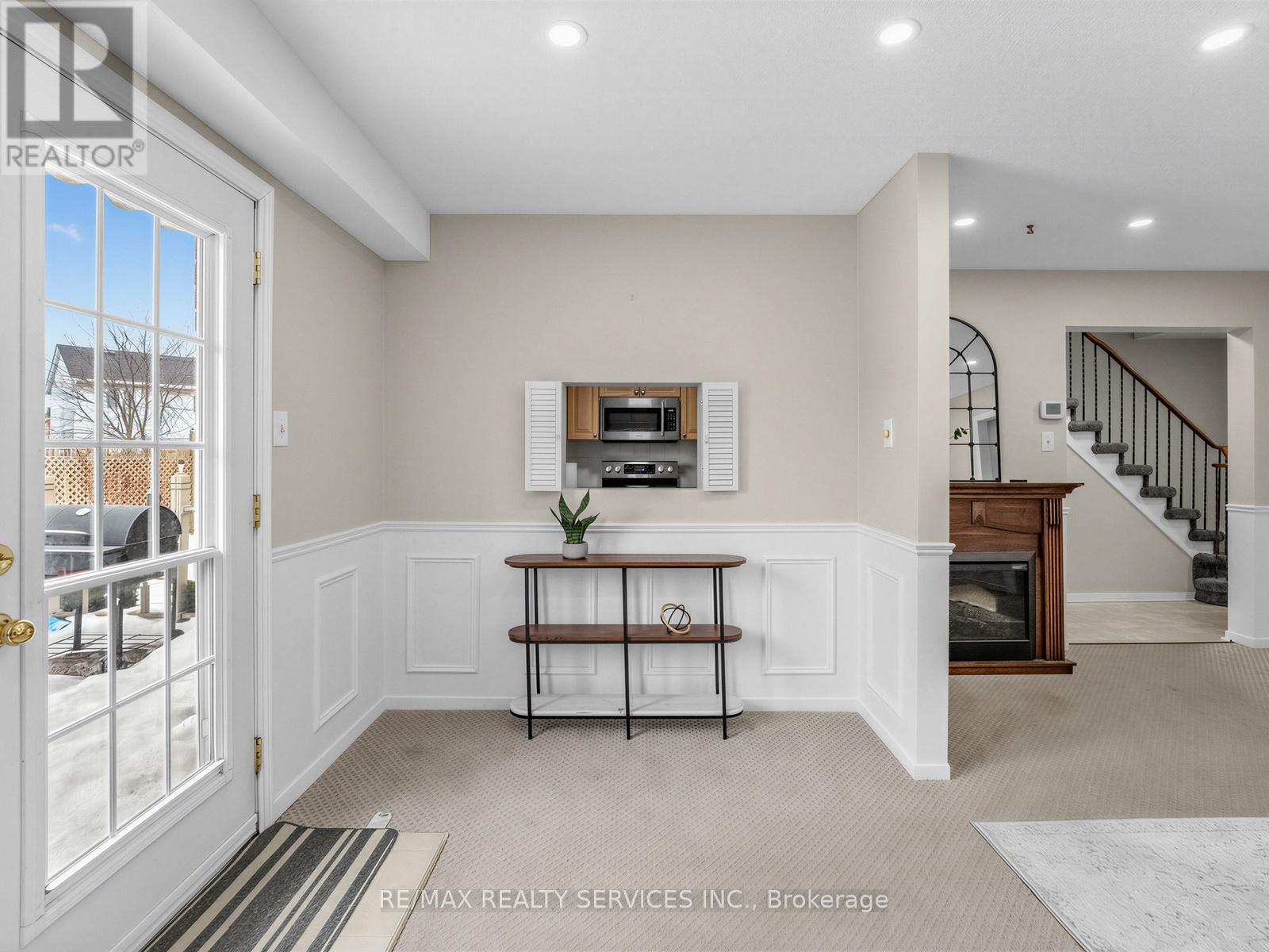 32 Helios Place, Brampton (Heart Lake West), Ontario  L6Z 2B2 - Photo 12 - W12855880