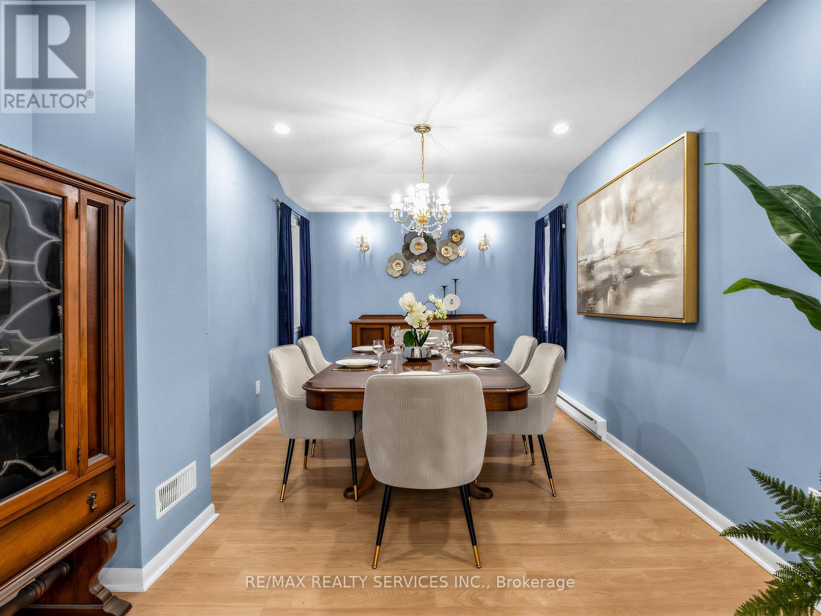 32 Helios Place, Brampton (Heart Lake West), Ontario  L6Z 2B2 - Photo 13 - W12855880