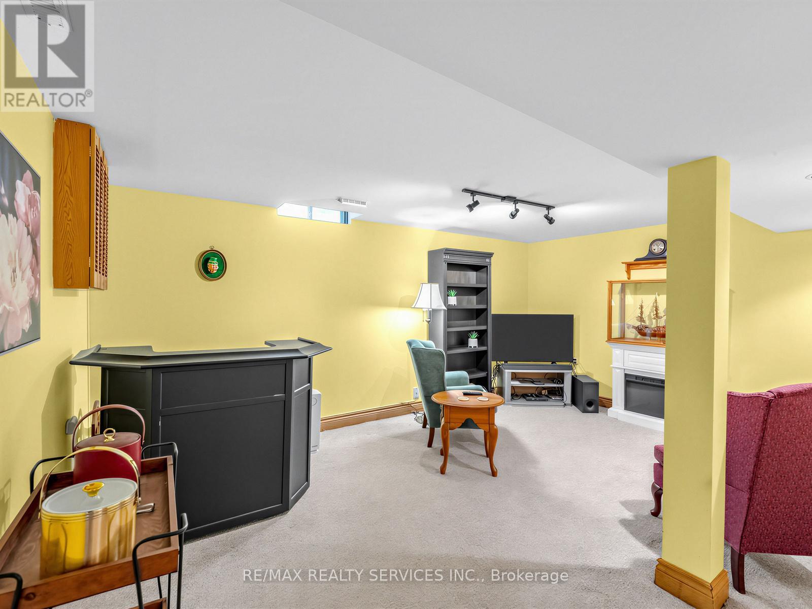 32 Helios Place, Brampton (Heart Lake West), Ontario  L6Z 2B2 - Photo 29 - W12855880