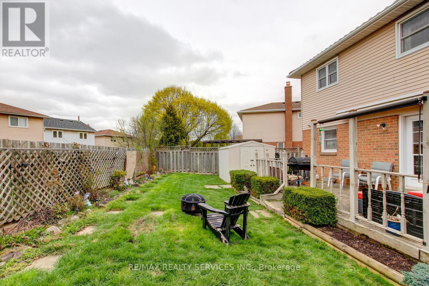 32 Helios Place, Brampton (Heart Lake West), Ontario  L6Z 2B2 - Photo 39 - W12855880