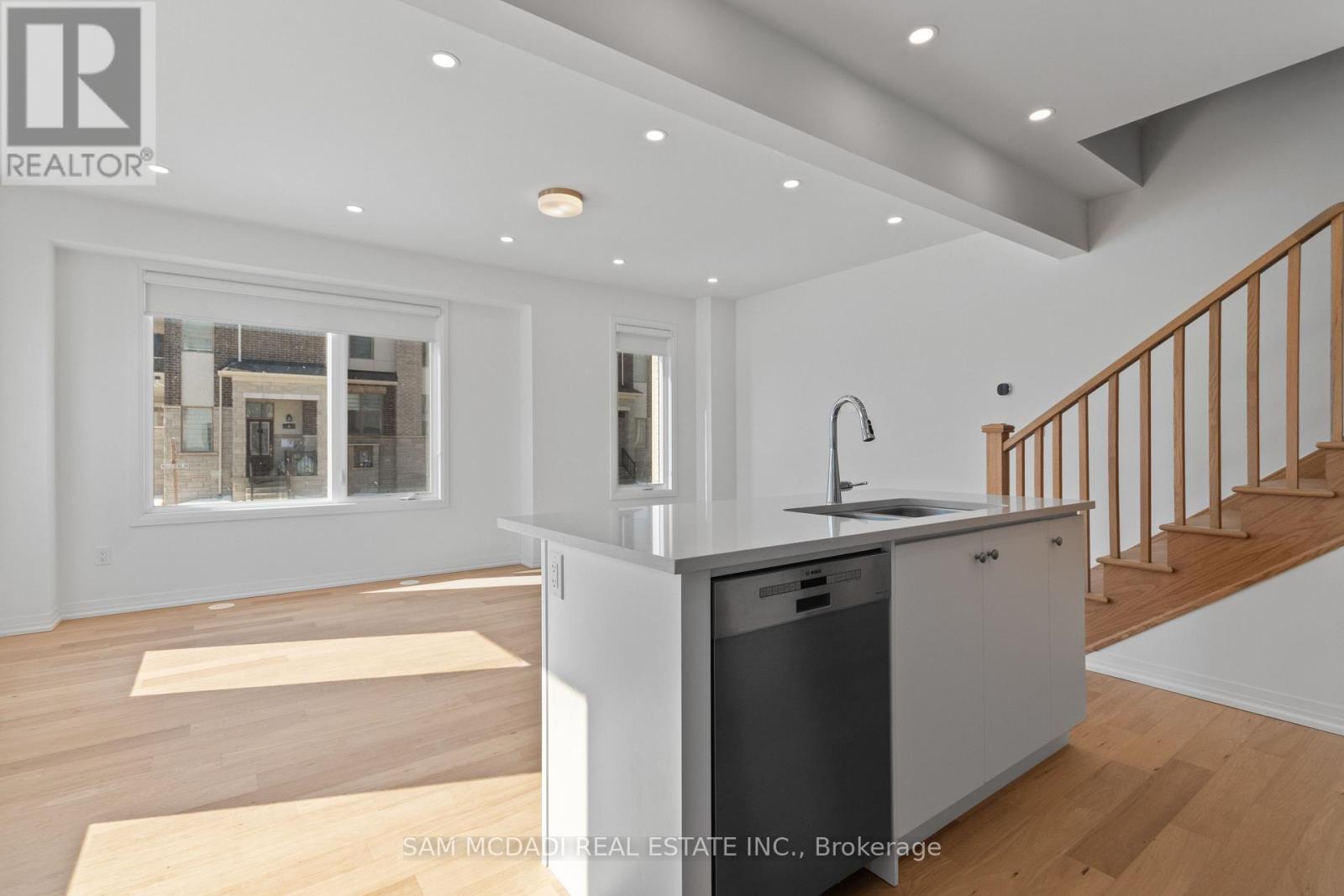 Upper - 4 Timber Falls Drive, Brampton, Ontario  L7A 5L9 - Photo 3 - W12855902