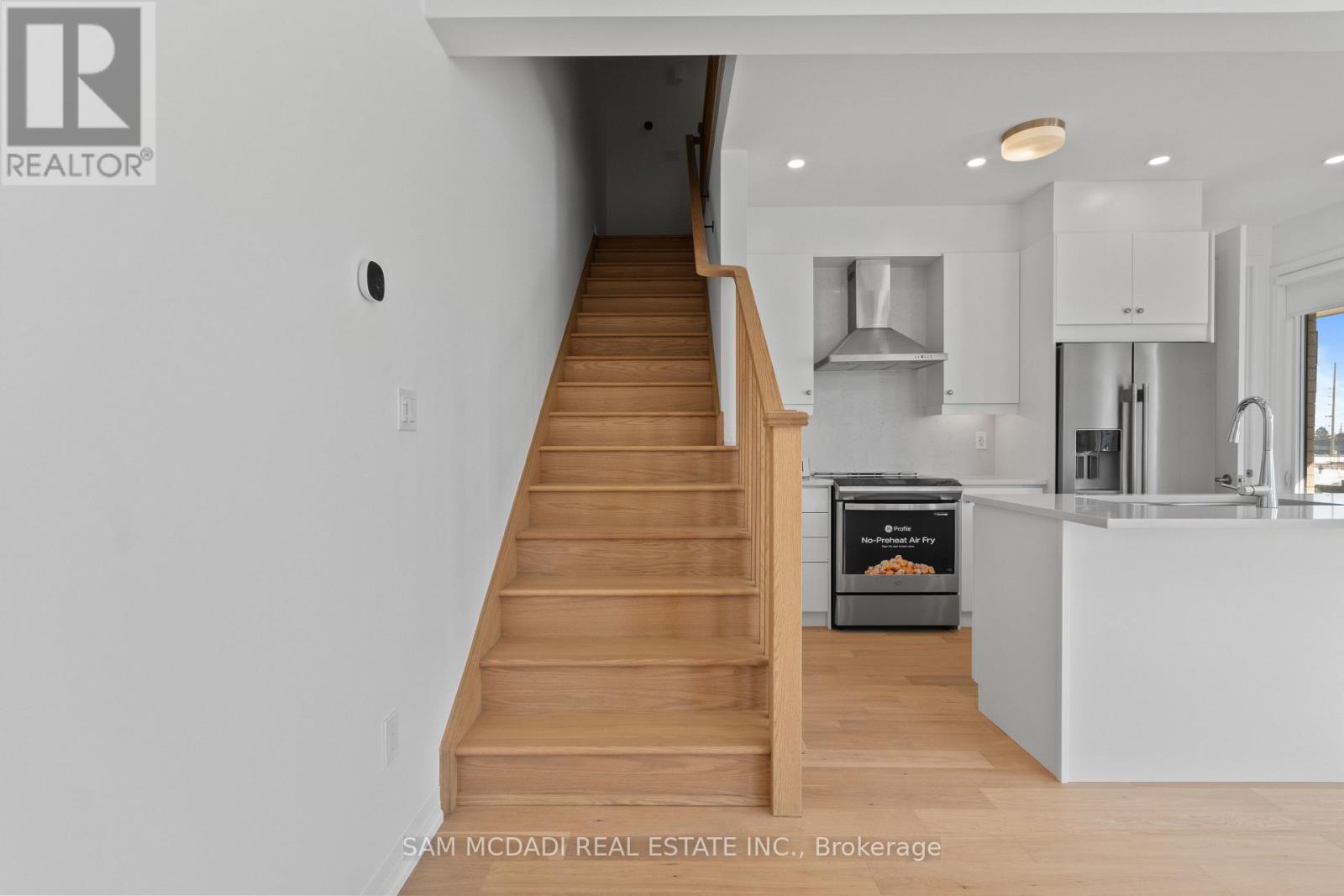 Upper - 4 Timber Falls Drive, Brampton, Ontario  L7A 5L9 - Photo 9 - W12855902