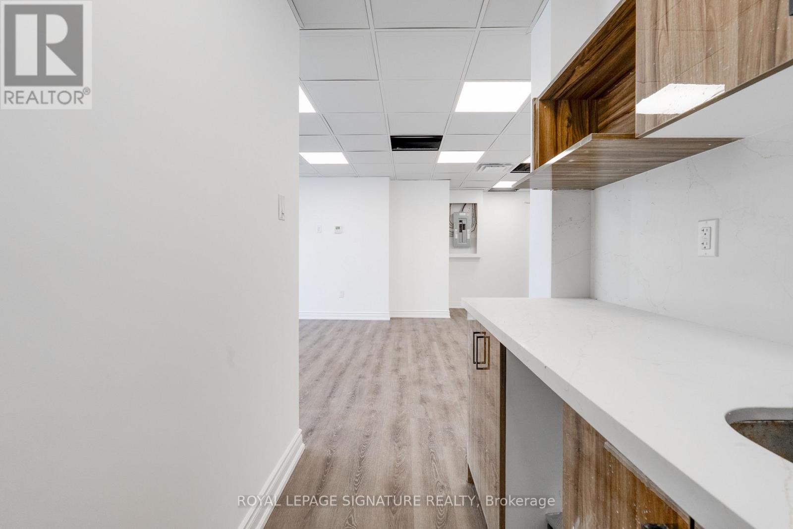 224 - 600 Dixon Road, Toronto (West Humber-Clairville), Ontario  M9W 1J1 - Photo 10 - W12855922