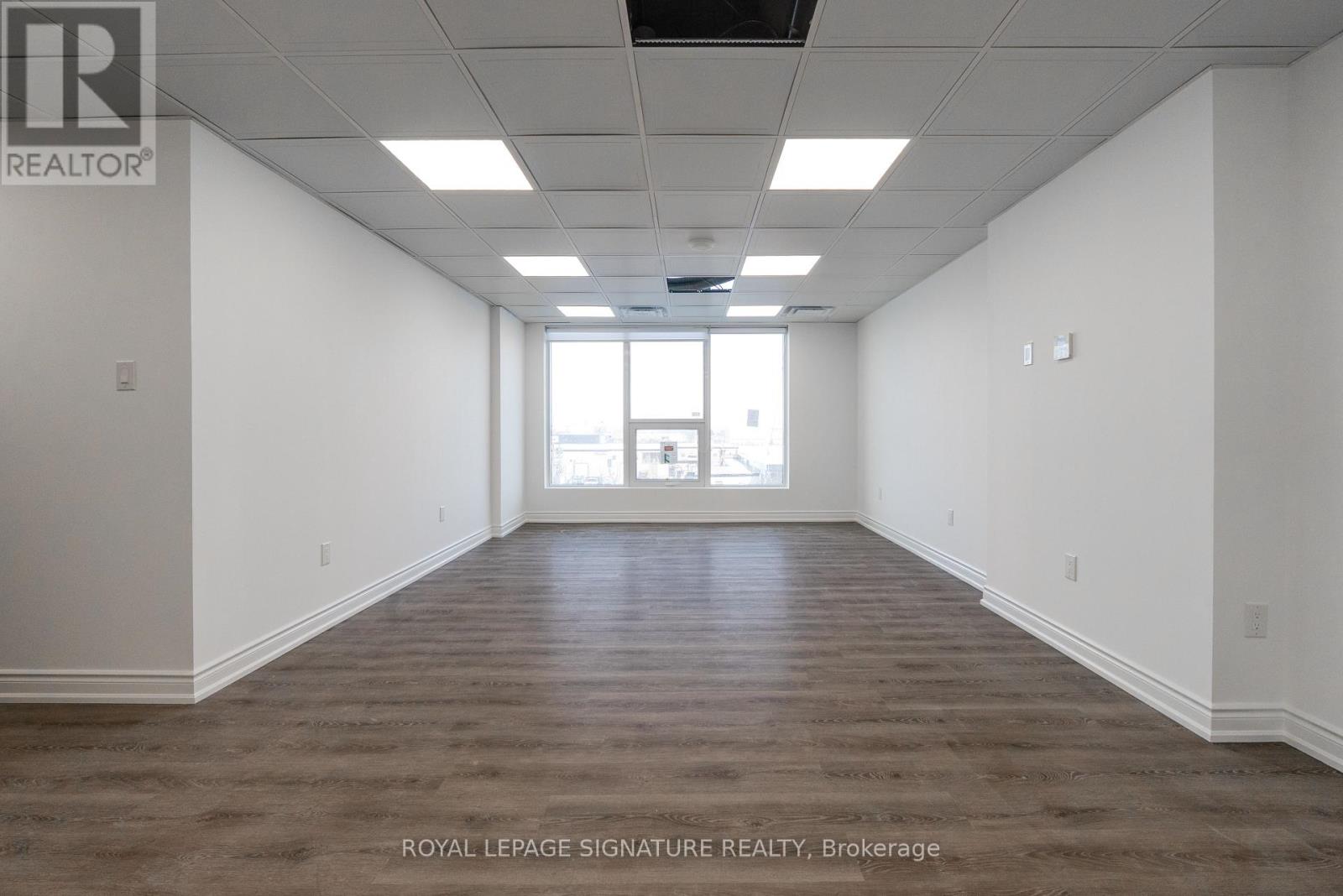 224 - 600 Dixon Road, Toronto (West Humber-Clairville), Ontario  M9W 1J1 - Photo 3 - W12855922