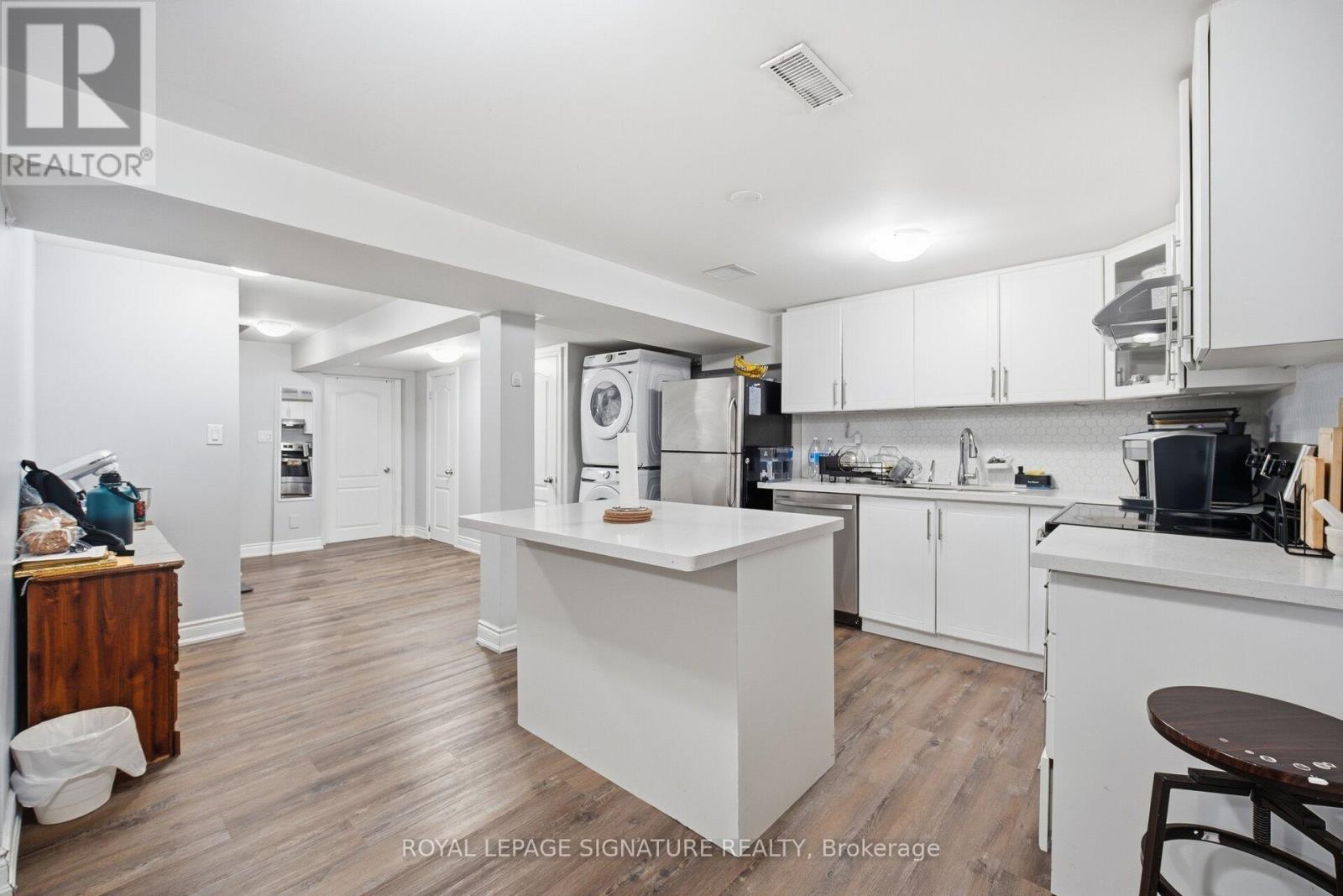 6326 Millers Grove, Mississauga, Ontario  L5N 3H7 - Photo 34 - W12855926