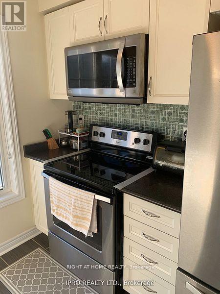 62 Soldier Street, Brampton (Northwest Brampton), Ontario  L7A 4B6 - Photo 3 - W12855976