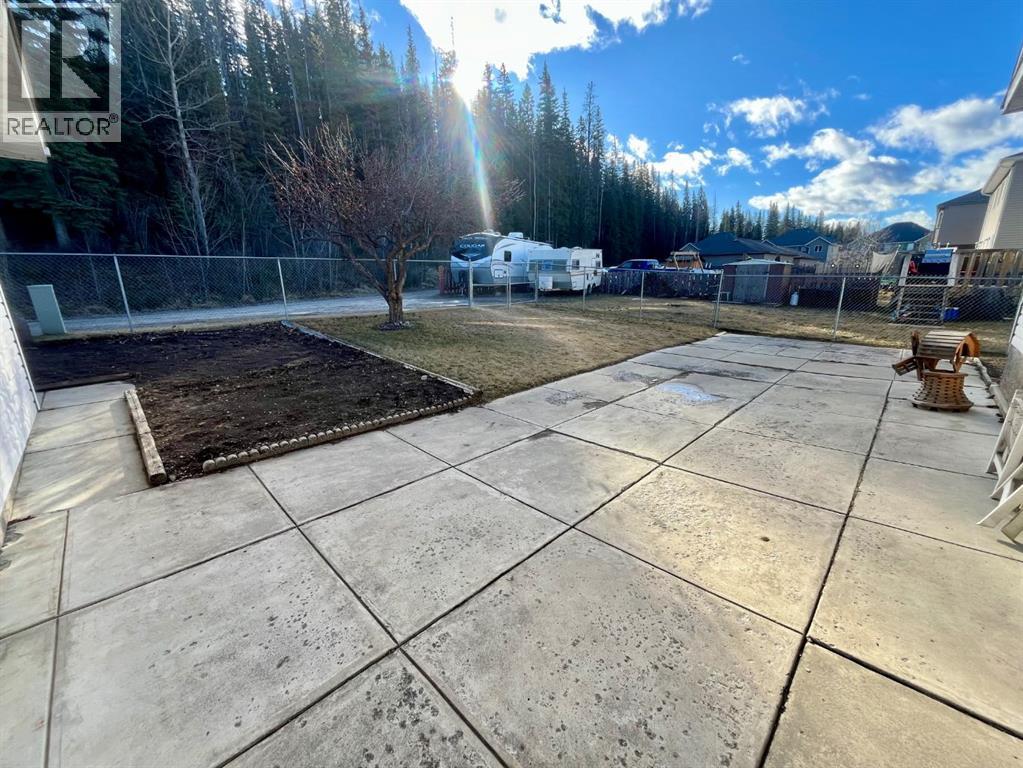 362 Boutin Avenue, Hinton, Alberta  T7V 1A2 - Photo 29 - A2285637