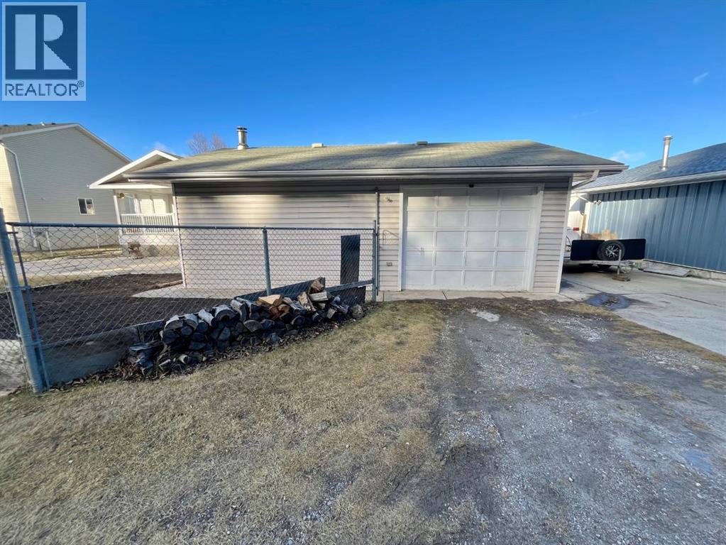 362 Boutin Avenue, Hinton, Alberta  T7V 1A2 - Photo 30 - A2285637