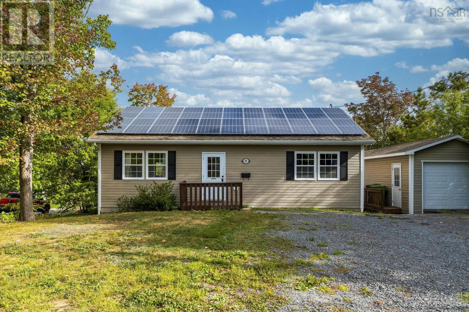 28 Forest Hill Road, Bridgewater, Nova Scotia  B4V 1T8 - Photo 2 - 202524313