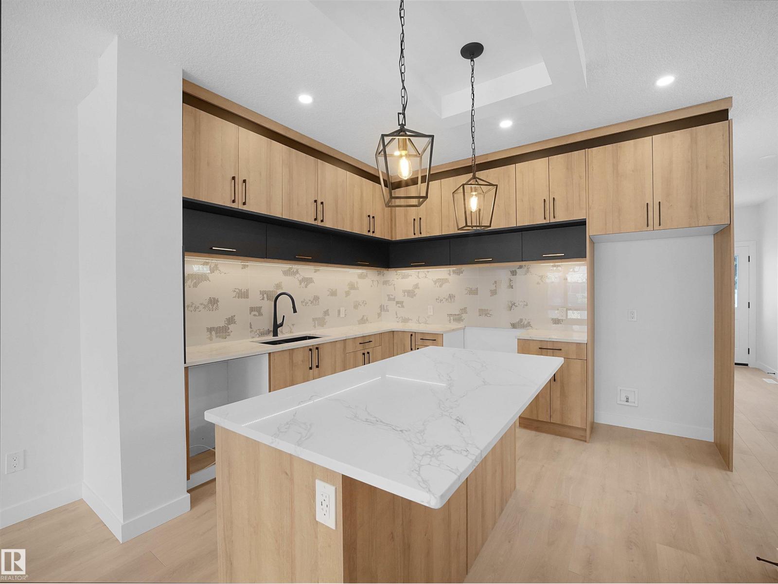 10946 62 AV NW, Edmonton, Alberta