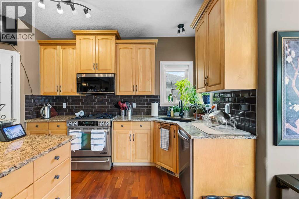 20 Royal Highland Court Nw, Calgary, Alberta  T3G 4Y2 - Photo 8 - A2282859