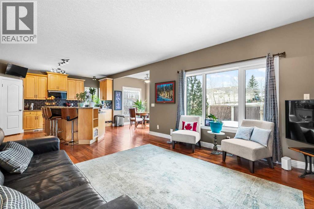 20 Royal Highland Court Nw, Calgary, Alberta  T3G 4Y2 - Photo 5 - A2282859