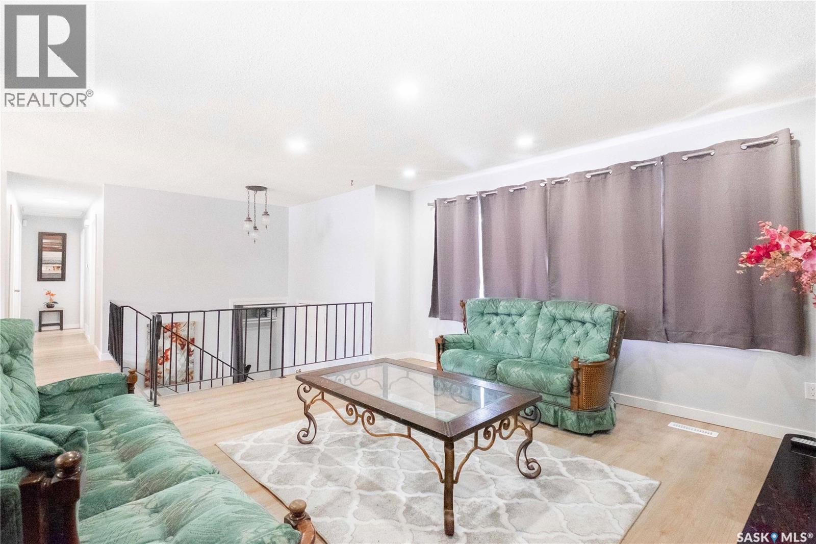 263 Fairview Road, Regina, Saskatchewan  S4R 5V1 - Photo 6 - SK029821