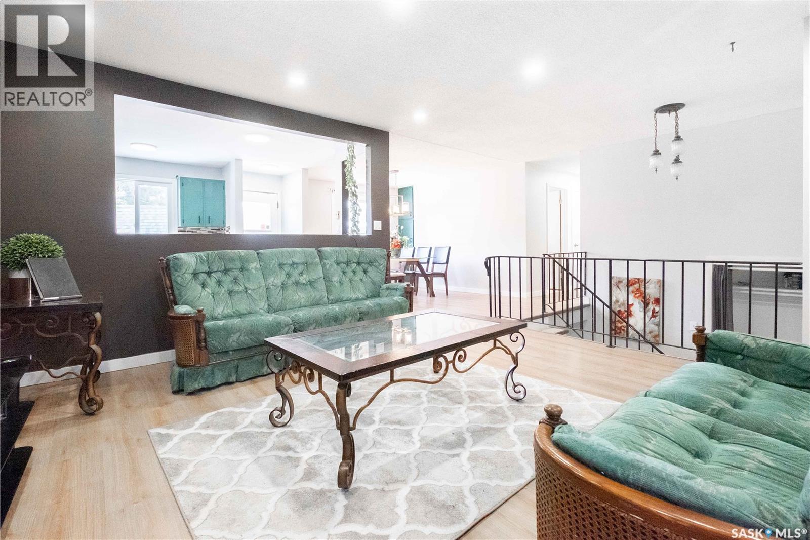 263 Fairview Road, Regina, Saskatchewan  S4R 5V1 - Photo 7 - SK029821