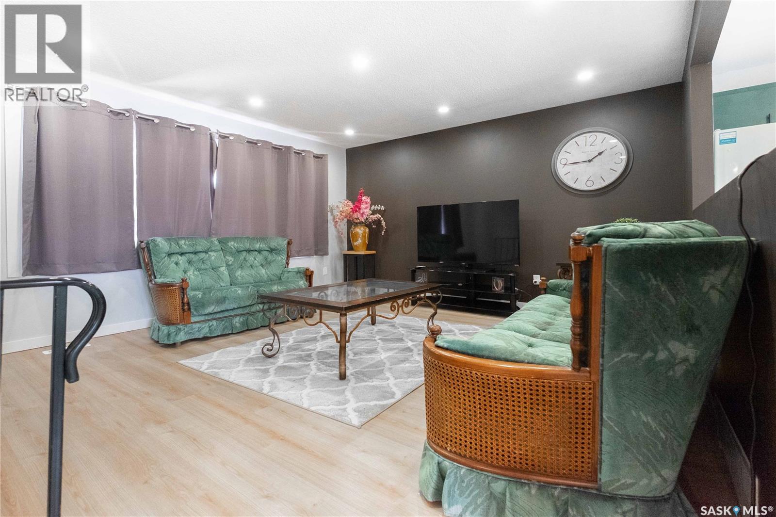 263 Fairview Road, Regina, Saskatchewan  S4R 5V1 - Photo 9 - SK029821