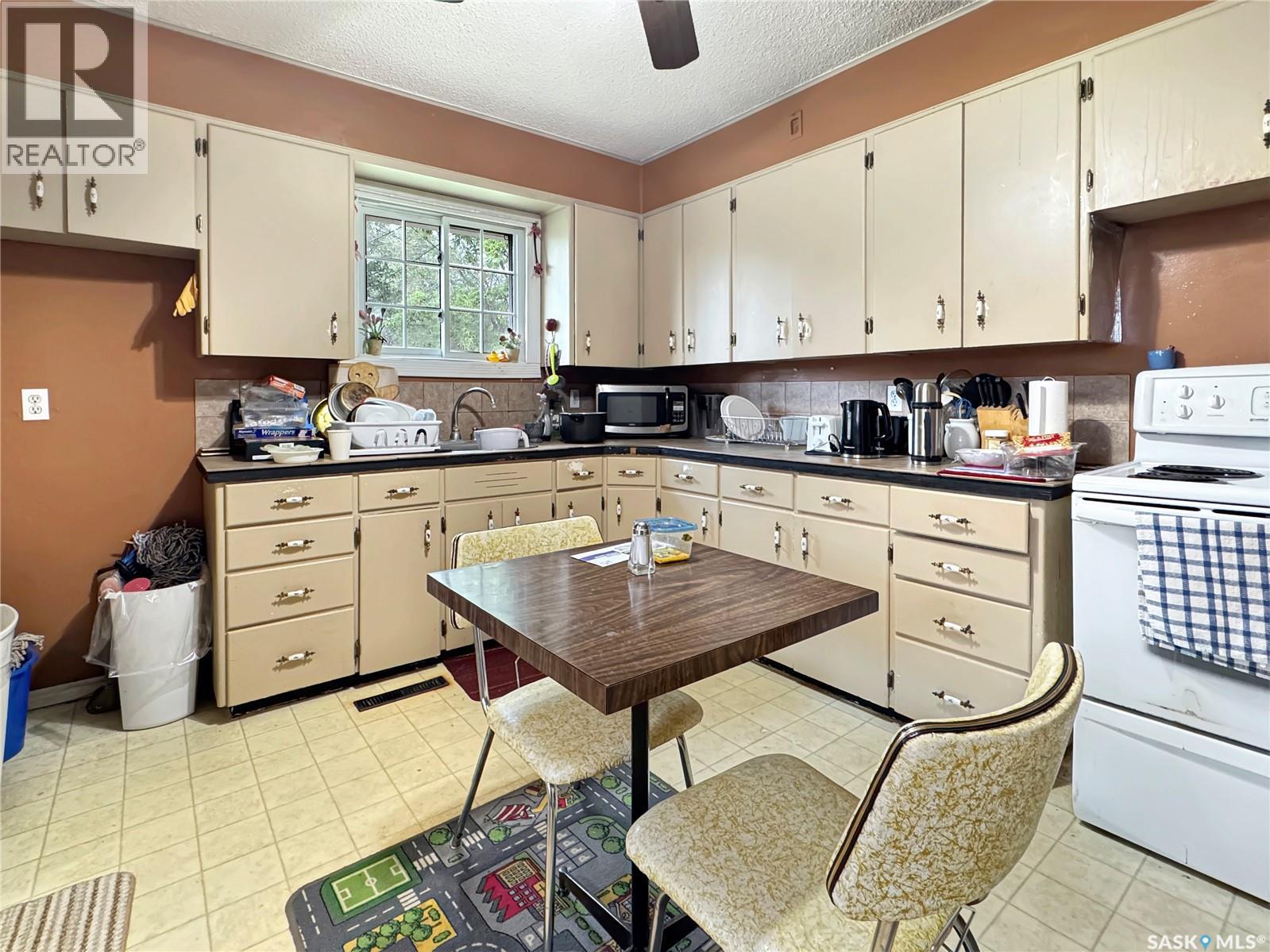 1571 105th Street, North Battleford, Saskatchewan  S9A 1T5 - Photo 4 - SK029730