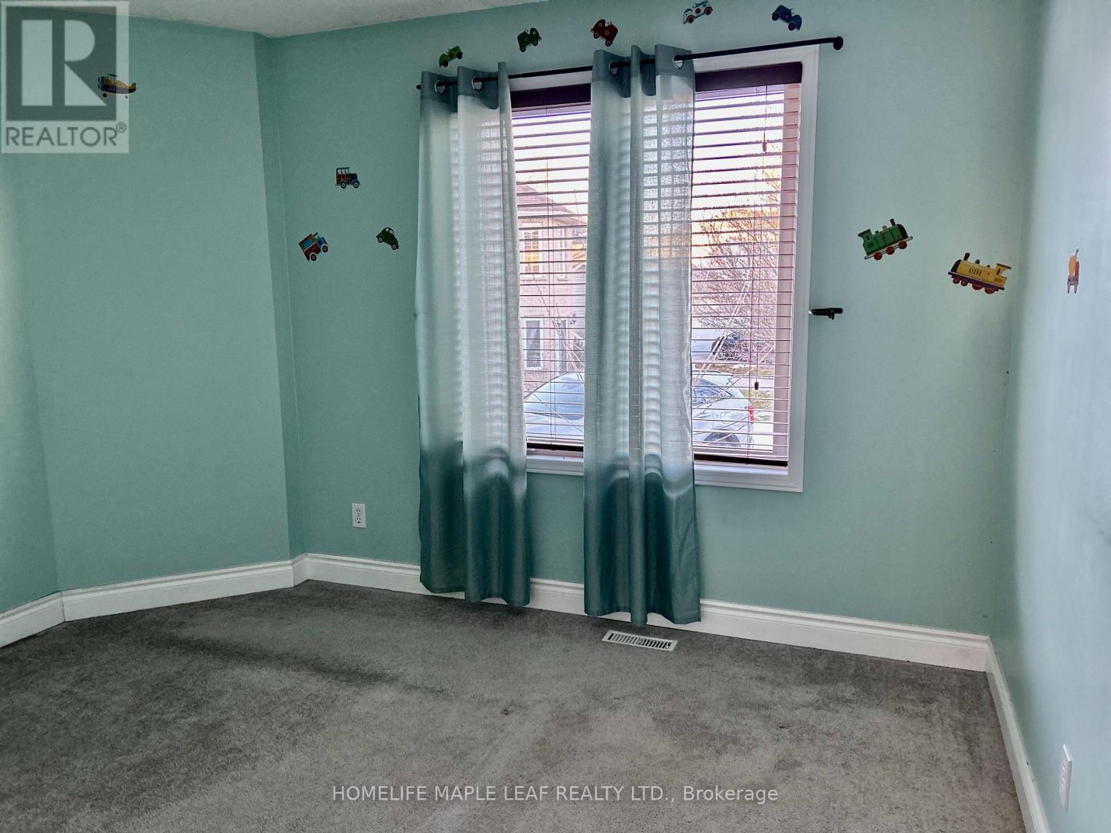 Upper - 14 Old Orchard Glen, Woodstock, Ontario  N4V 1G2 - Photo 13 - X12855798