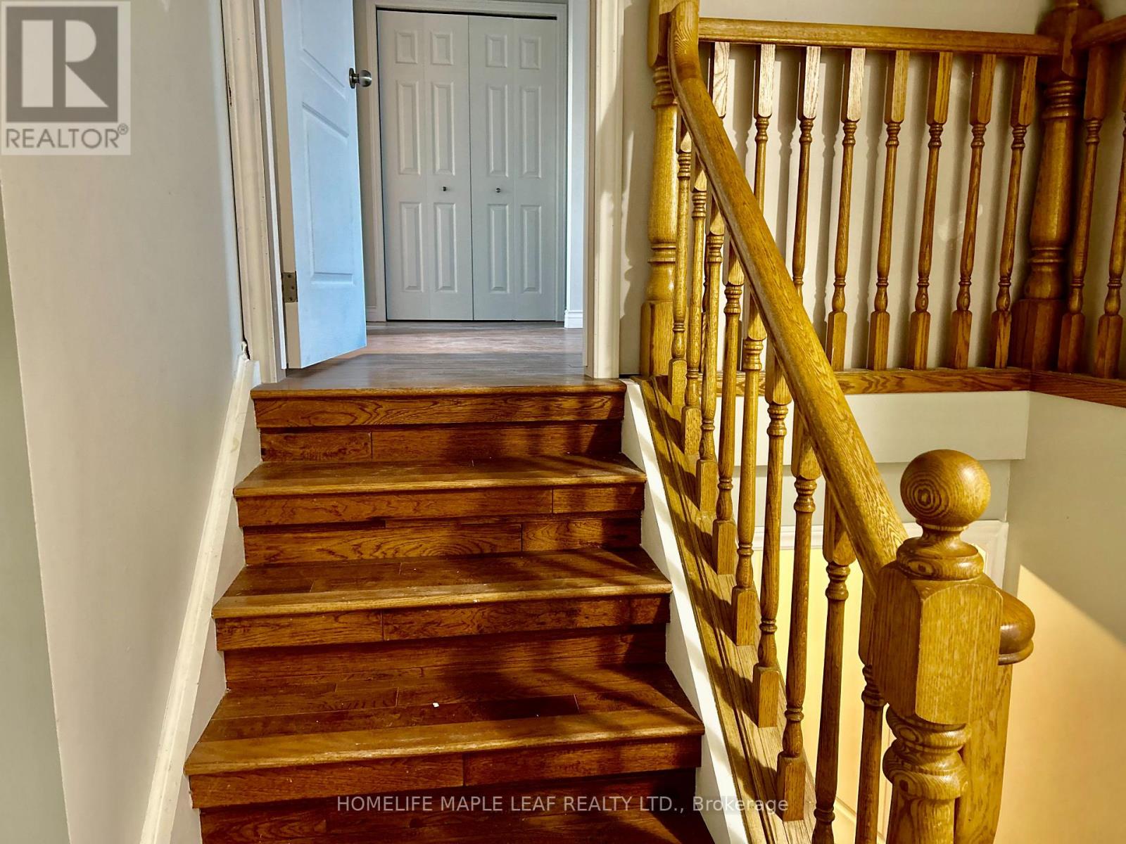 Upper - 14 Old Orchard Glen, Woodstock, Ontario  N4V 1G2 - Photo 2 - X12855798