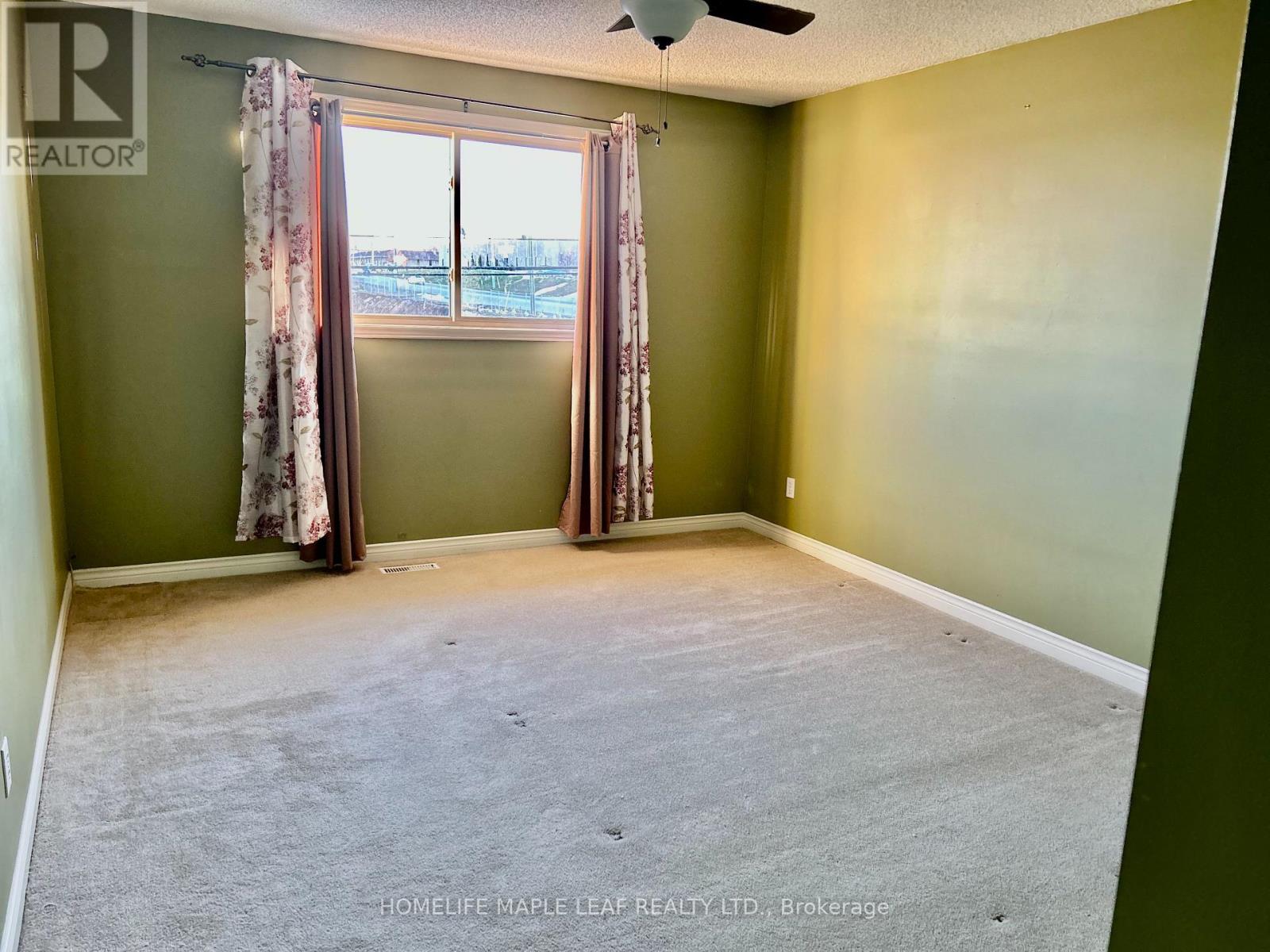 Upper - 14 Old Orchard Glen, Woodstock, Ontario  N4V 1G2 - Photo 20 - X12855798