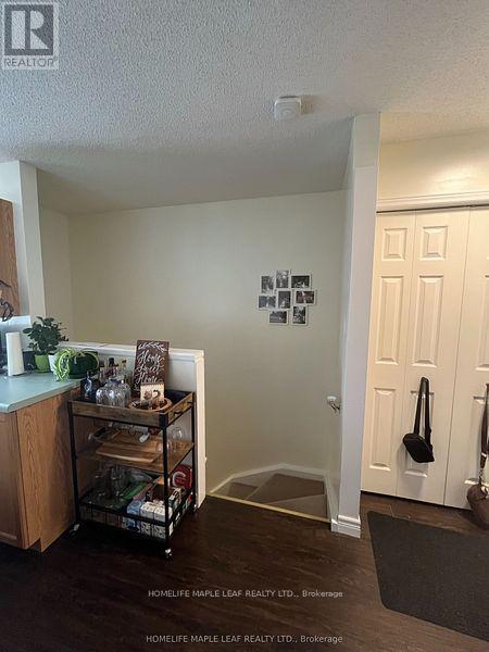 Side Un - 14 Old Orchard Glen, Woodstock, Ontario  N4V 1G2 - Photo 6 - X12855800