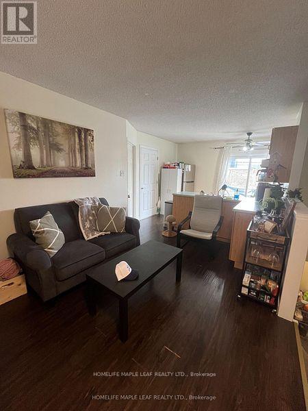 Side Un - 14 Old Orchard Glen, Woodstock, Ontario  N4V 1G2 - Photo 7 - X12855800