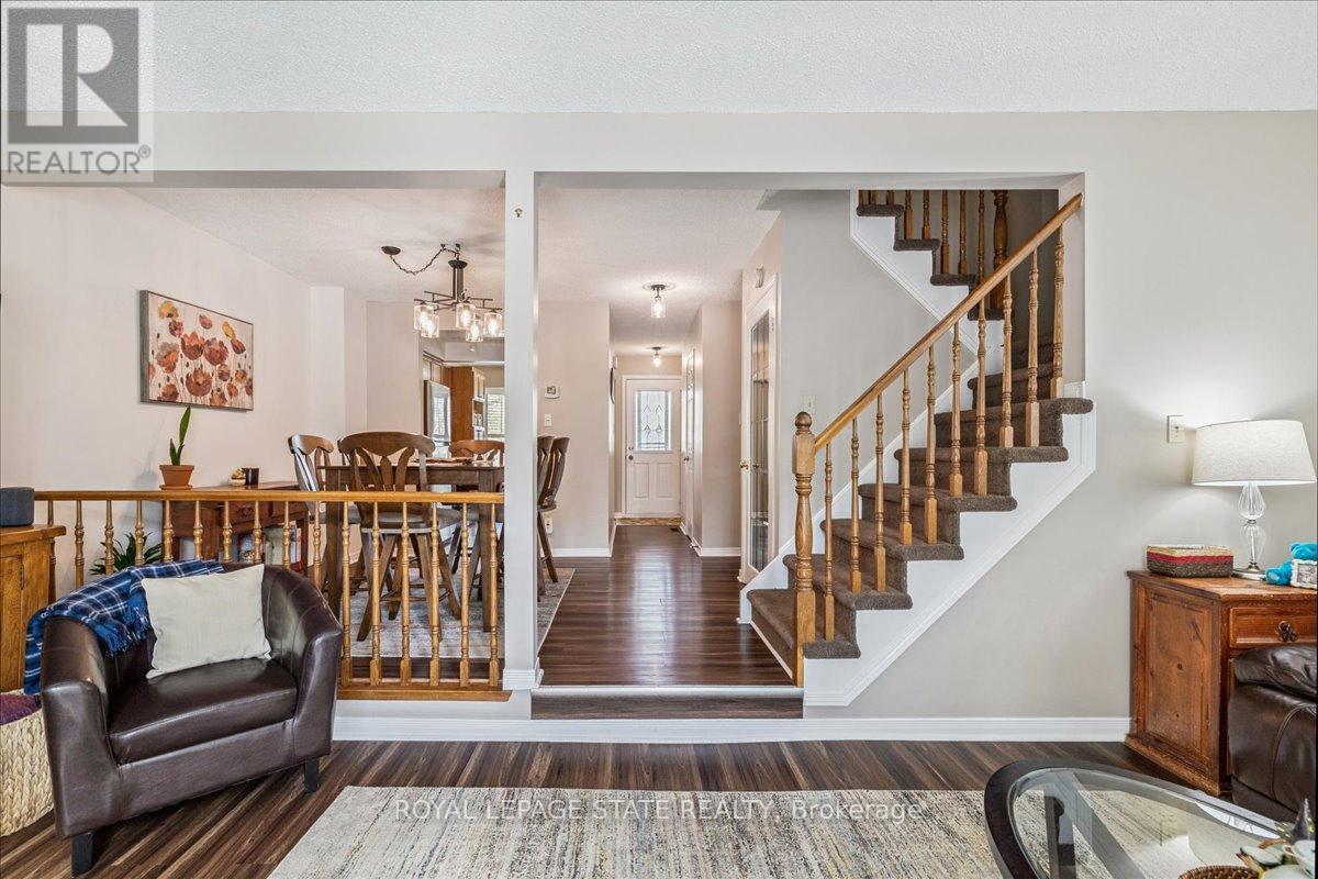 5 - 15 Ellington Avenue, Hamilton (Stoney Creek), Ontario  L8E 4P3 - Photo 3 - X12855908