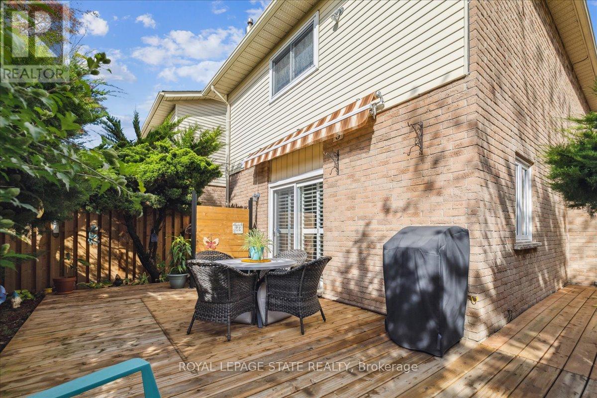 5 - 15 Ellington Avenue, Hamilton (Stoney Creek), Ontario  L8E 4P3 - Photo 6 - X12855908