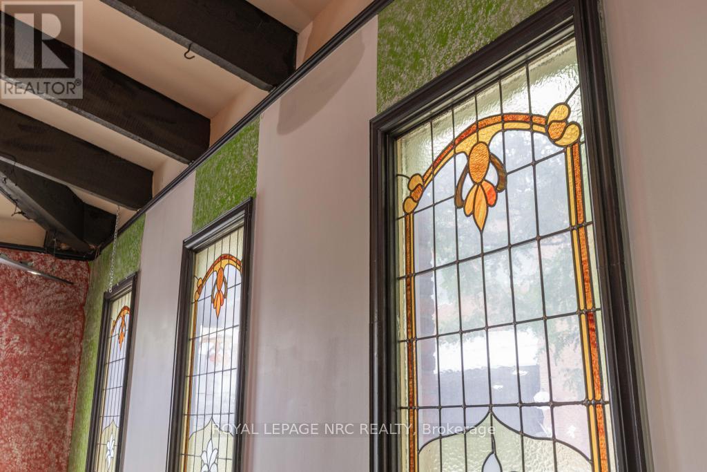 22 Academy Street, St. Catharines (Downtown), Ontario  L2R 4Z6 - Photo 10 - X12855940