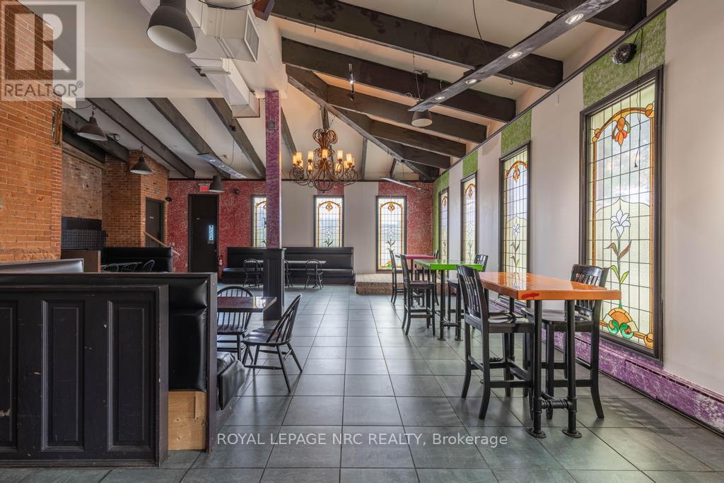 22 Academy Street, St. Catharines (Downtown), Ontario  L2R 4Z6 - Photo 14 - X12855940