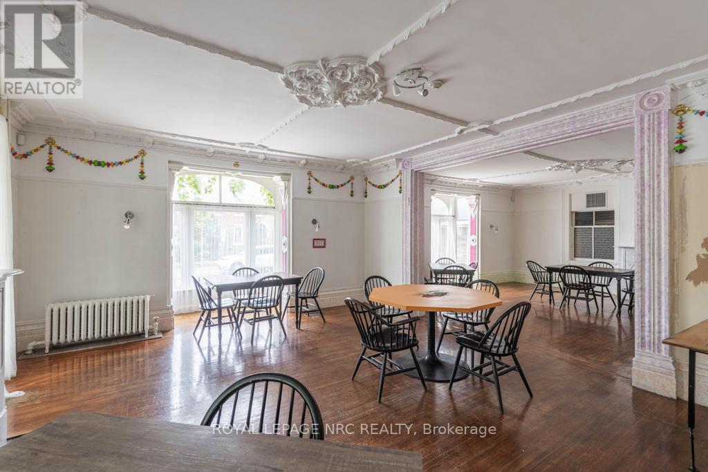 22 Academy Street, St. Catharines (Downtown), Ontario  L2R 4Z6 - Photo 21 - X12855940