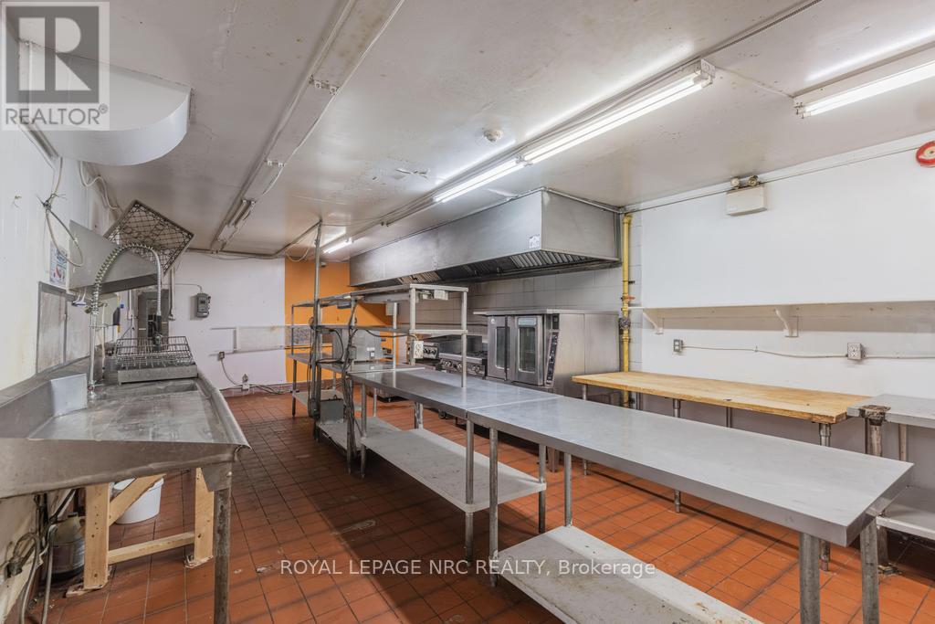 22 Academy Street, St. Catharines (Downtown), Ontario  L2R 4Z6 - Photo 25 - X12855940