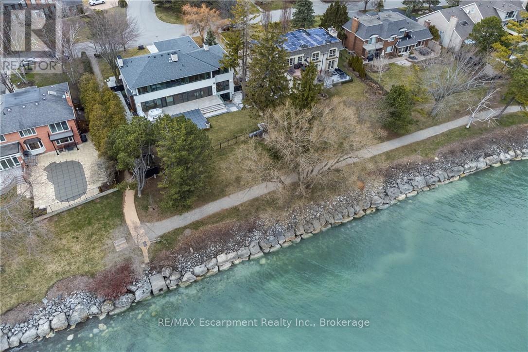 2250 Chancery Lane W, Oakville, Ontario  L6J 6A3 - Photo 49 - W12856044