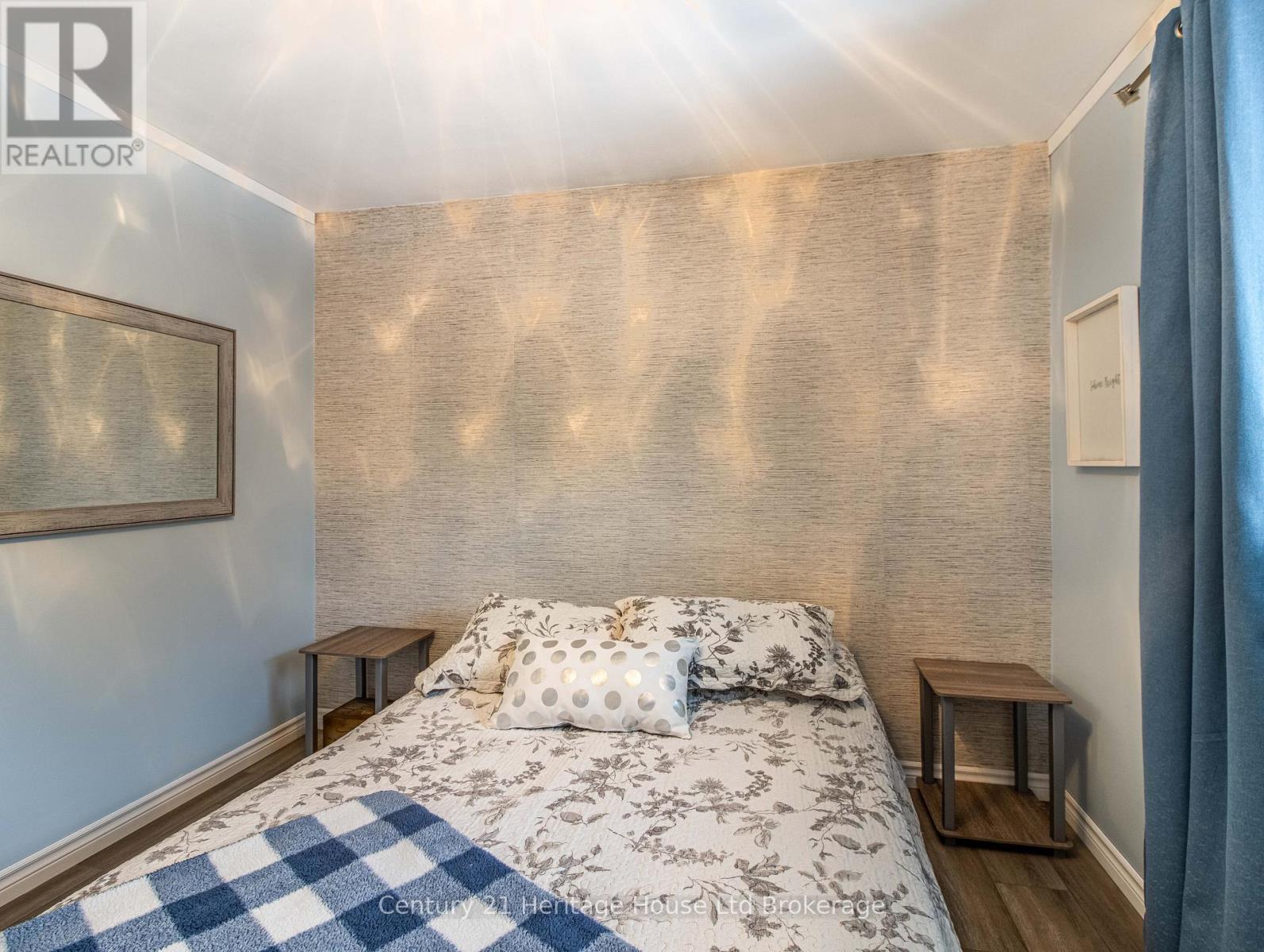 1064 Sovereign Road, Woodstock (Woodstock - North), Ontario  N4S 5P2 - Photo 25 - X12856014