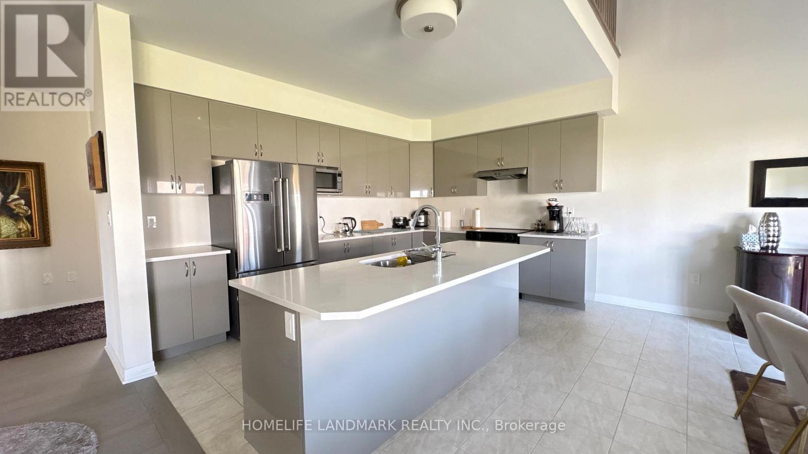 3162 Searidge St, Severn, Ontario  L3V 0Y4 - Photo 3 - S12855446